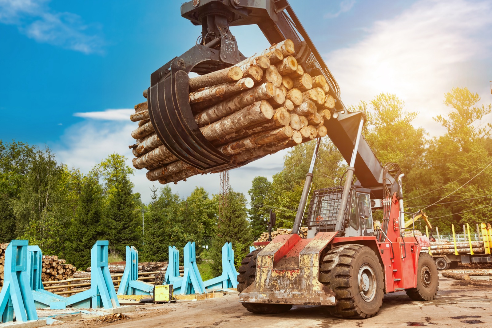 Agricultural & Forestry Machinery – key engineering challenges and field applications